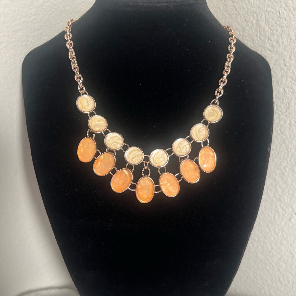 FASHION NECKLACE, “NEW” - Picture 2 of 6